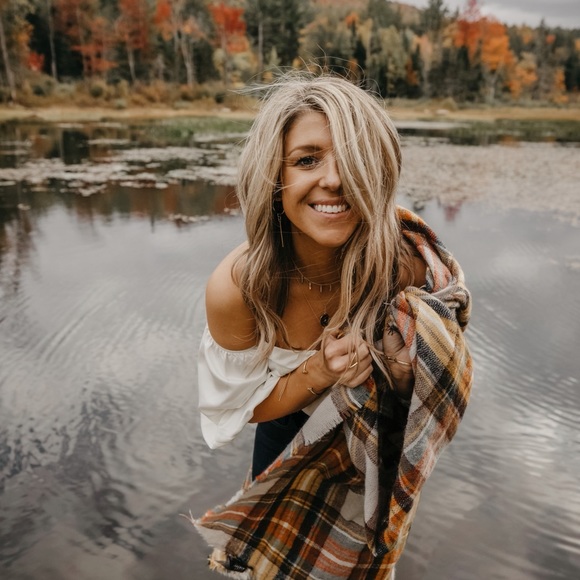 Meet your seller! Posh Ambassador II - Picture 10 of 11